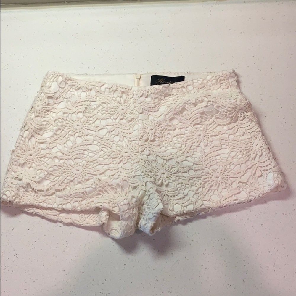 Ivory Lace Shorts. Size L.